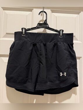Under Armour women’s shorts size medium